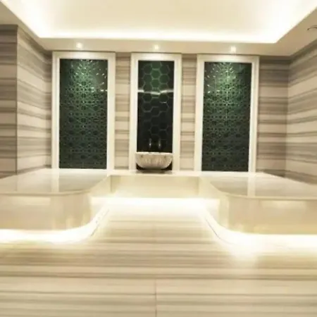Апартаменты Luxury With Gym Pool High Floor