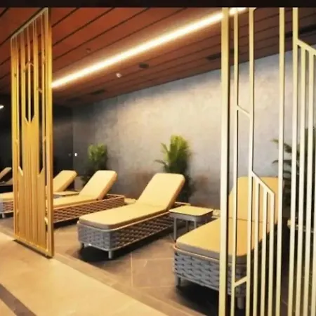Luxury With Gym Pool High Floor Апартаменты